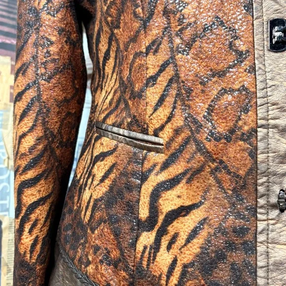 Y2K Tiger Leopard Print Faux Leather Jacket - Picture 4 of 6